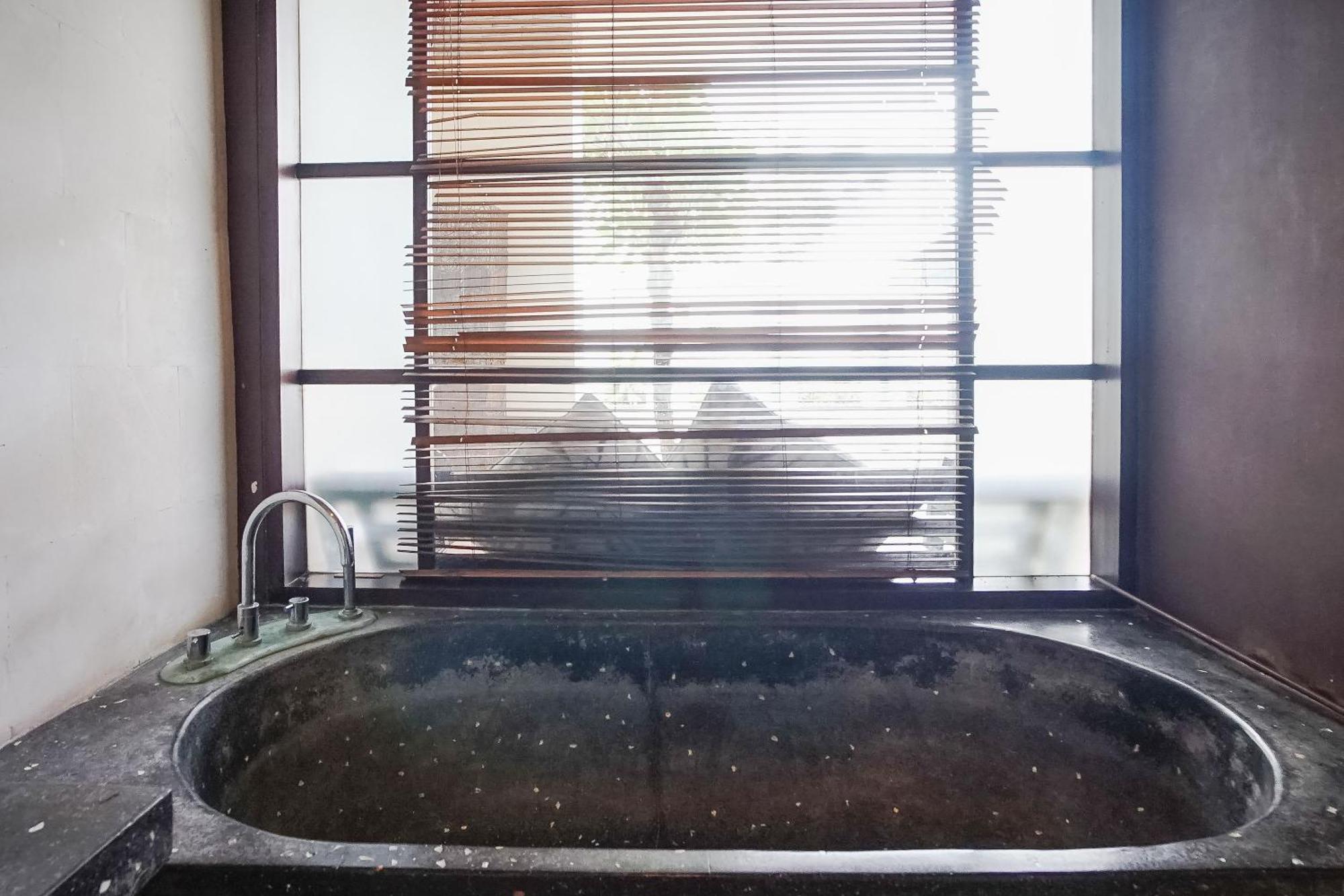 Queen Rose Villa & Spa Jimbaran Dış mekan fotoğraf