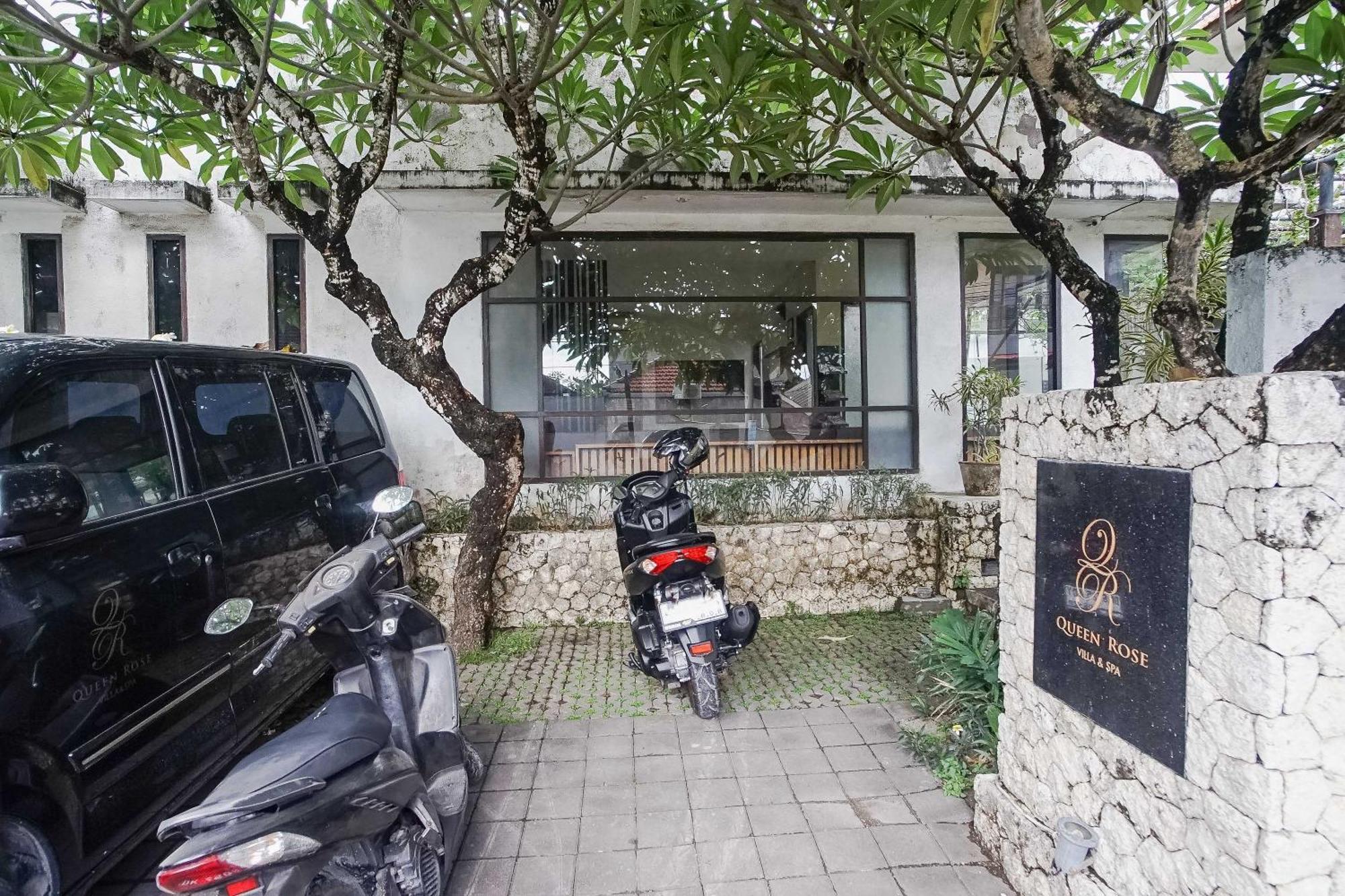 Queen Rose Villa & Spa Jimbaran Dış mekan fotoğraf